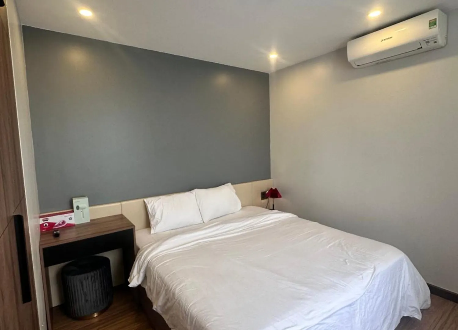 Can Phong Tran Ngap Anh Sang Tu Nhien Luon Mang Lai Nguon Nang Luong Tich Cuc Da Nang Apartment